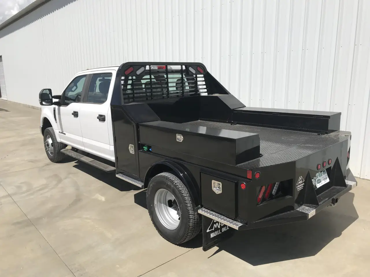 Foreman Truckbed White